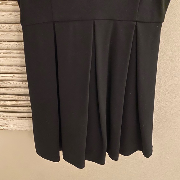 Black mini dress - Picture 4 of 7